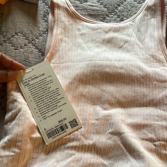 NWT. size 6 baby pink tank crop. Tight fit - Picture 2 of 5